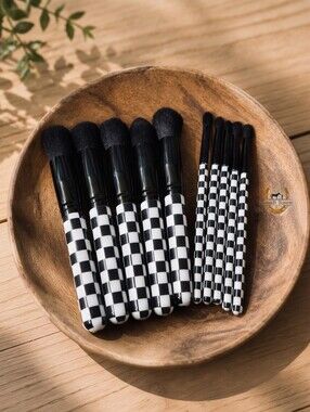 Check Mate Make-up Brush Set